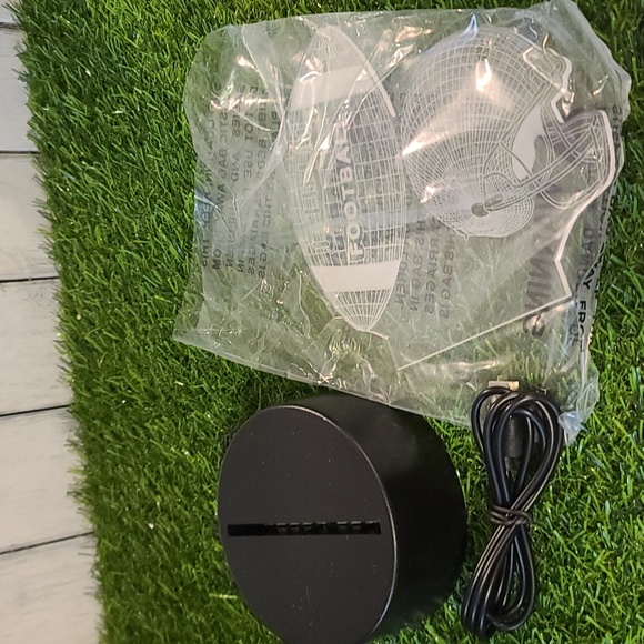 3D Football & Helmet Night Light LED color changing USB cord or battery NWT "HP" - Picture 10 of 10
